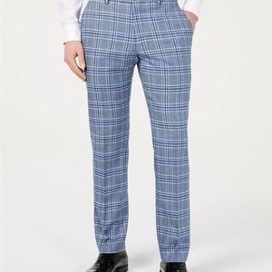 TOMMY HILFIGER MEN'S MODERN-FIT LIGHT BLUE BOLD PLAID DRESS PANTS